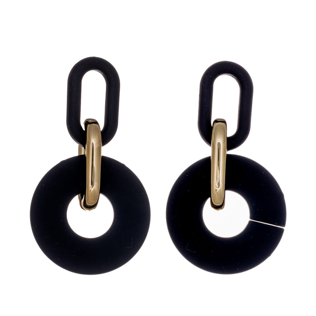 Färgglada hängande örhängen i plast