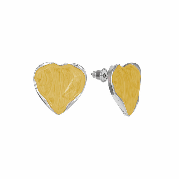 Färgade hjärtformade örhängen