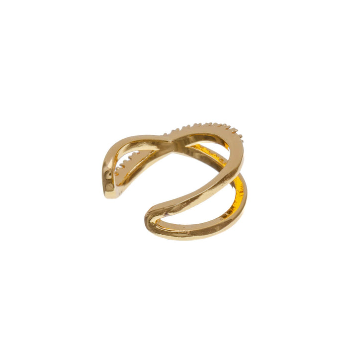 Öronmanschett med korsande rustika detaljer i zirkonia