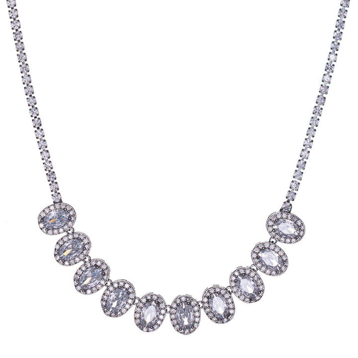 Oval-shaped zirconia necklace