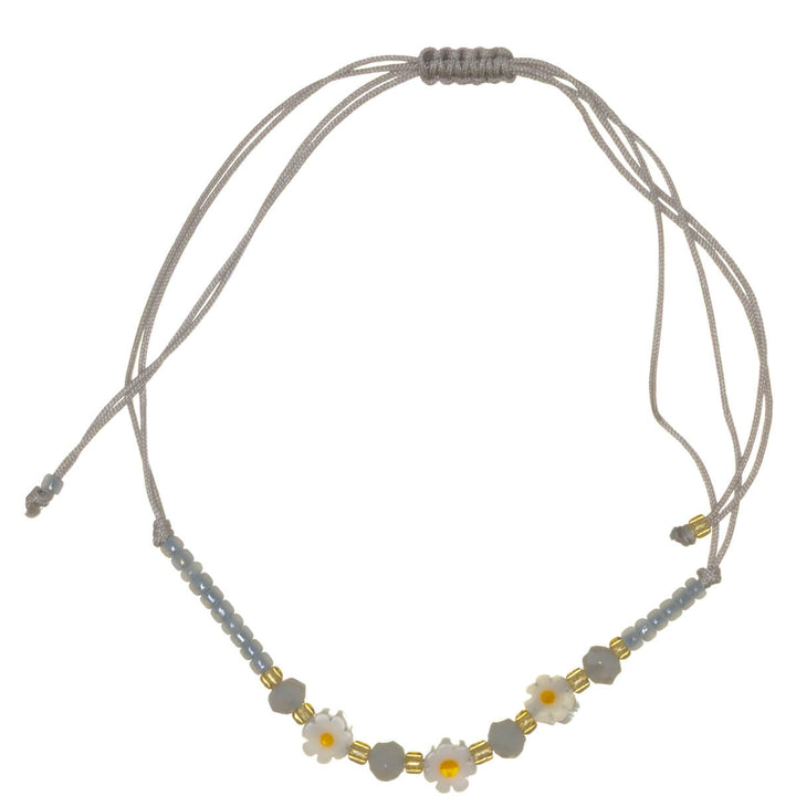 Justerbart blomsterarmband med pärlor – 3 blommor