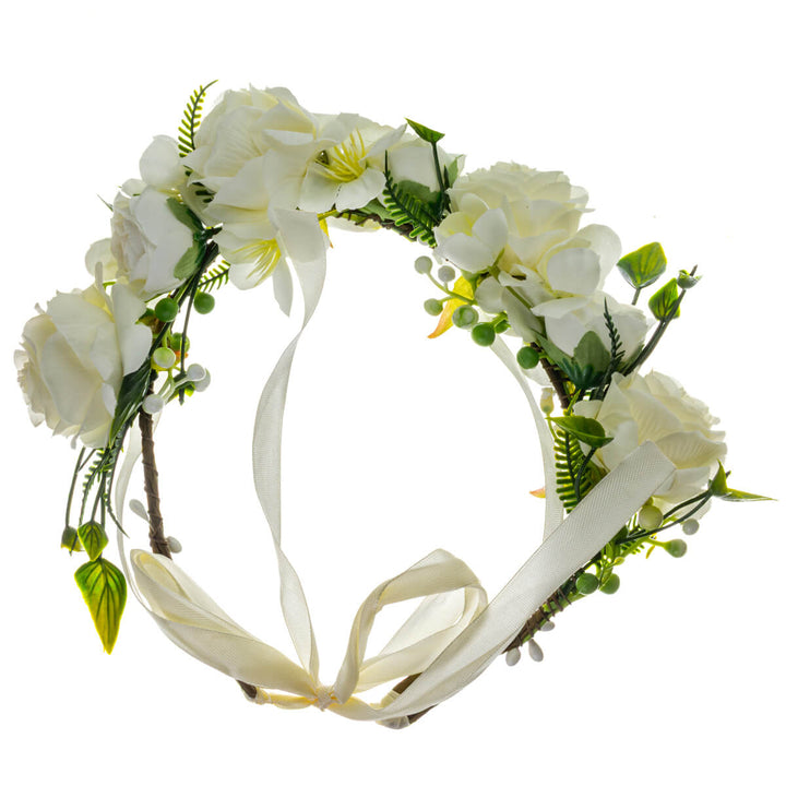 Vit blomsterkrans med rosor