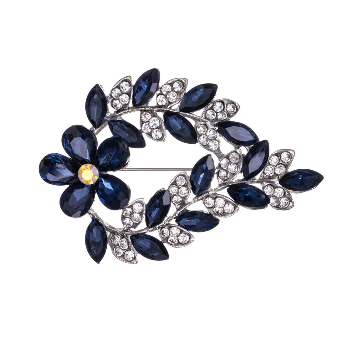 Sparkling flower wreath brooch