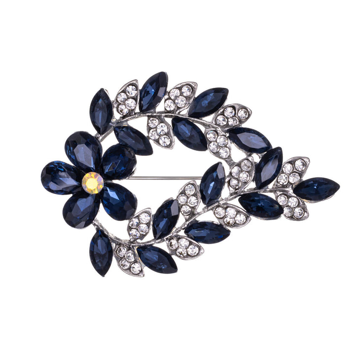 Sparkling flower wreath brooch