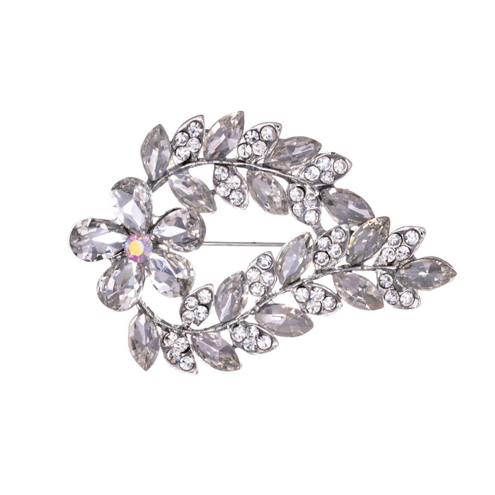 Sparkling flower wreath brooch