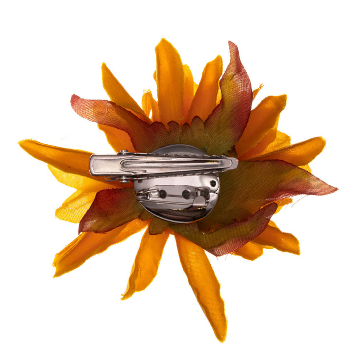 A graceful narrow petaloid flower and Flower brooch 7cm