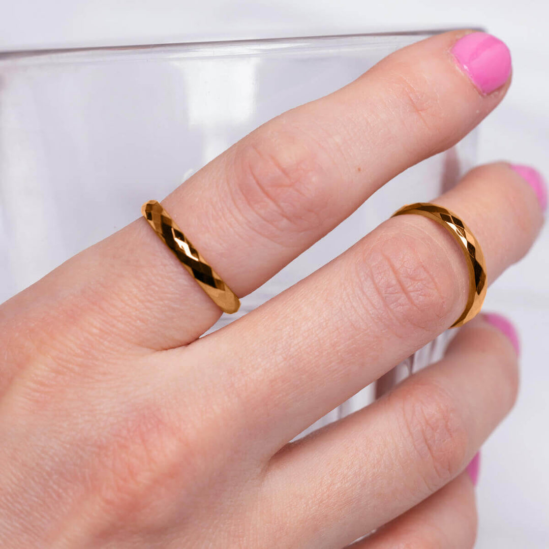 Rose gold narrow beveled ring 3mm (18K Steel 316L)