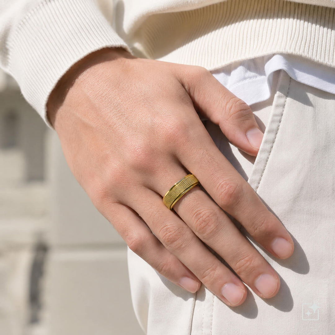 Guldfärgad antistressring med rutmönster (316L-stål)