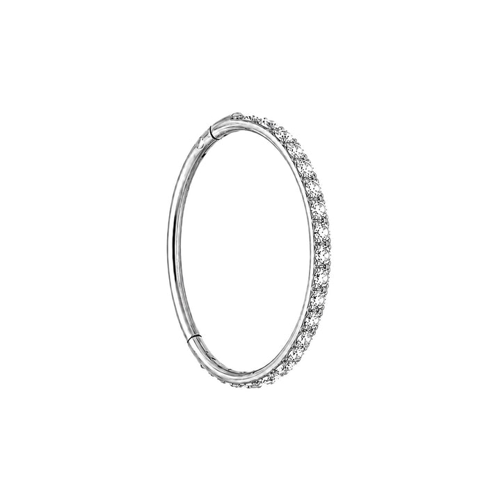 Tunn titan-clicker-genomborrningsring med zirkonia-stenar, 0,8 mm (Titan G23)