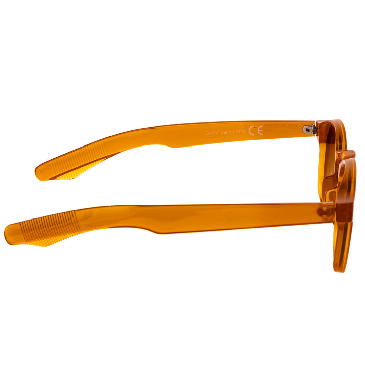 Round sunglasses with plastic frames