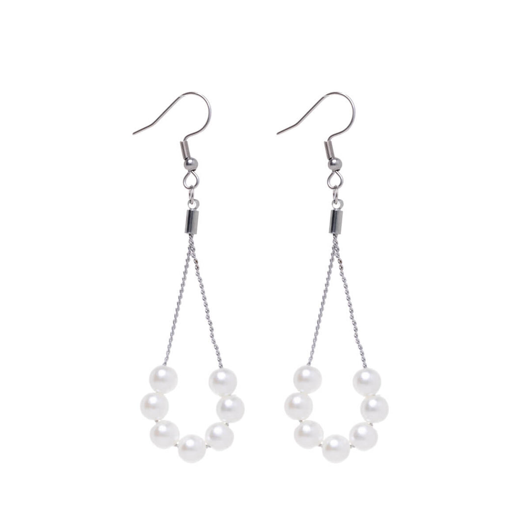 Drop shaped hanging pearl earrings