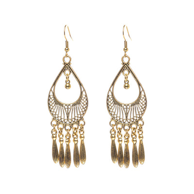 Anciently finished hanging droplet earrings
