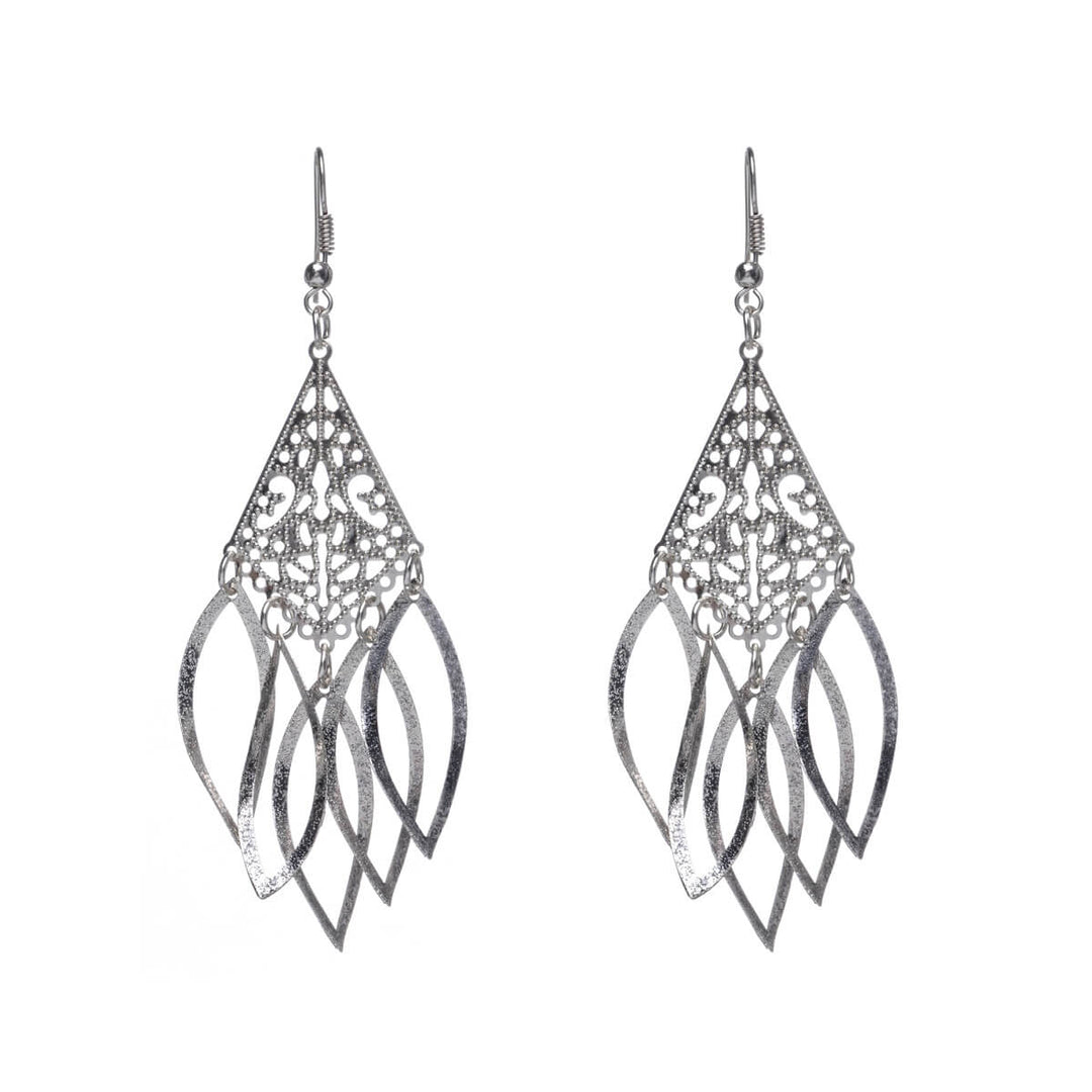 Hanging thin earrings