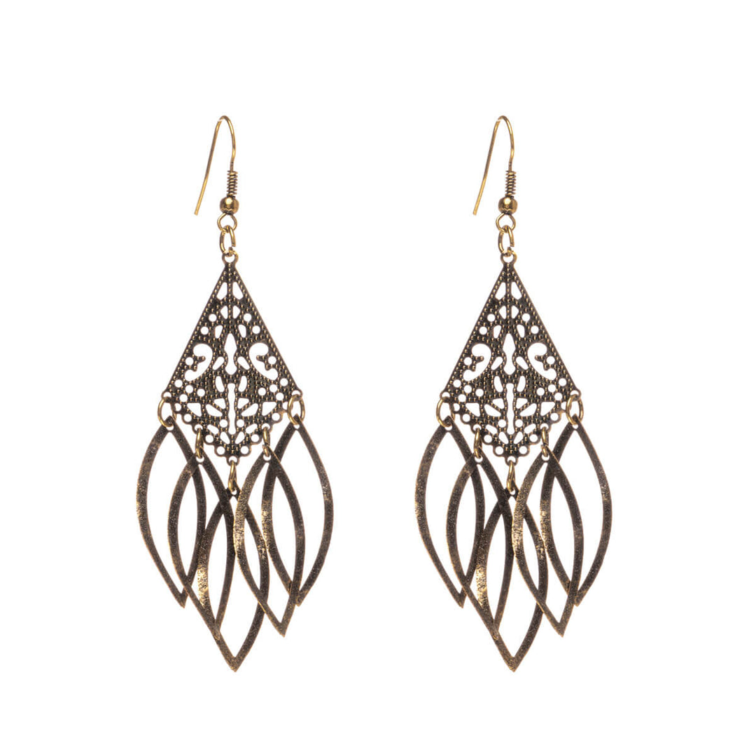 Hanging thin earrings