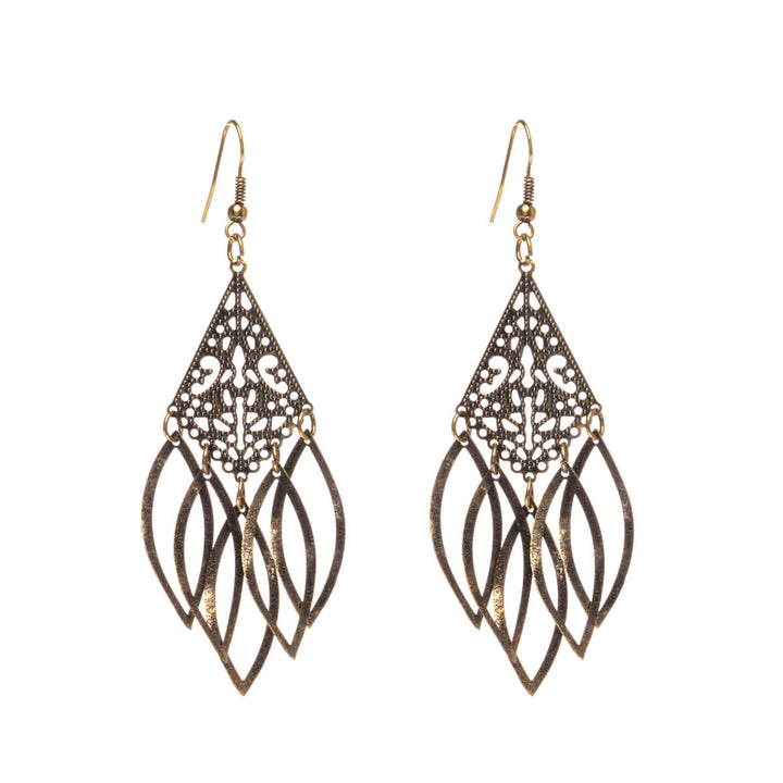 Hanging thin earrings