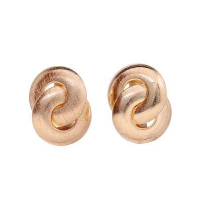 Big round earrings with overlapping rings