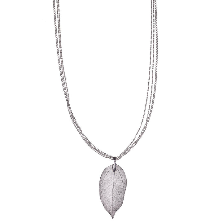 Leaf pendant necklace with three chains 70cm