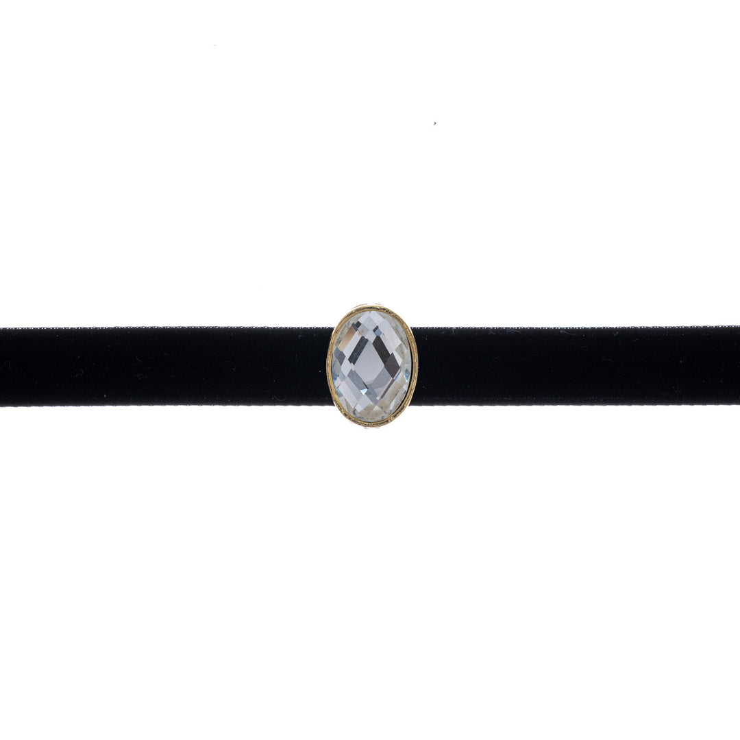 Velvet choker collar with stone