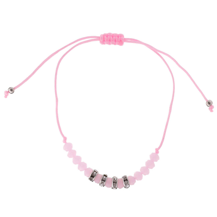 Ett tunt armband med glaspärlor