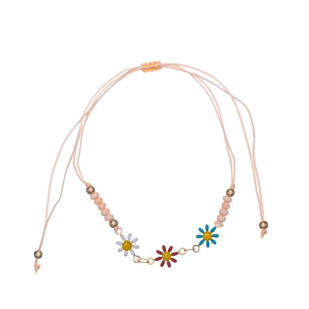 Adjustable daisy bracelet with beads