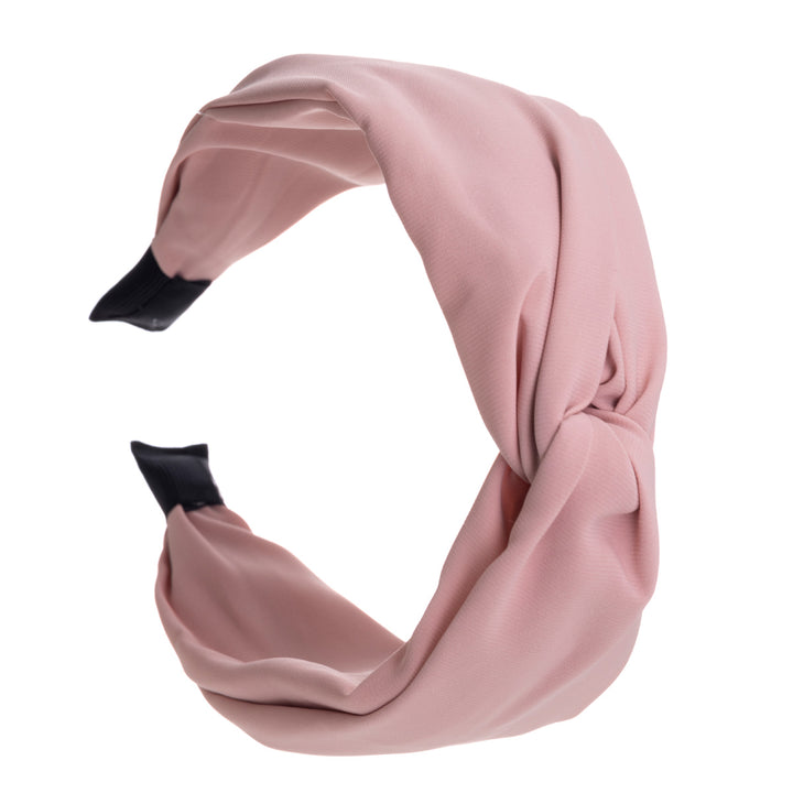 A node strap on a wide hairstyle