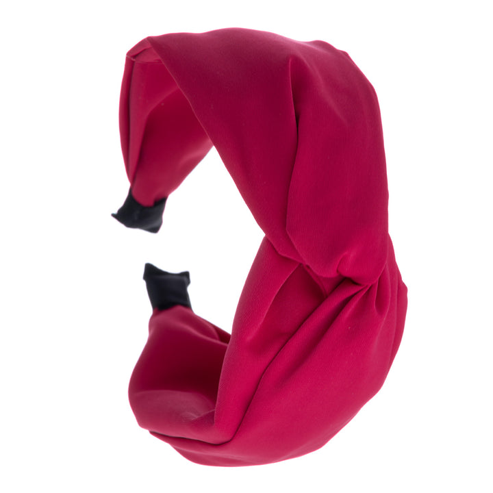 A node strap on a wide hairstyle