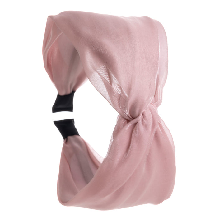 Shiny wide hairstyle