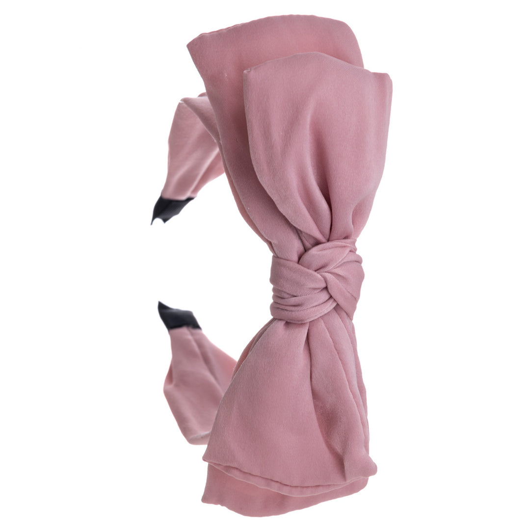 A wide banter of a hairstyle