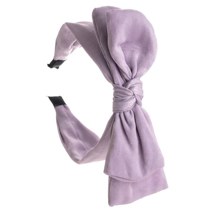 A wide banter of a hairstyle