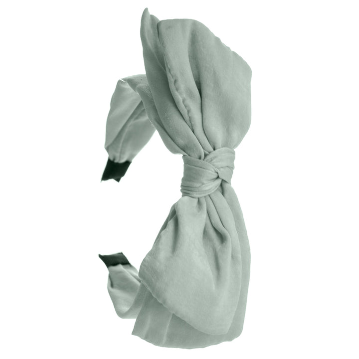 A wide banter of a hairstyle