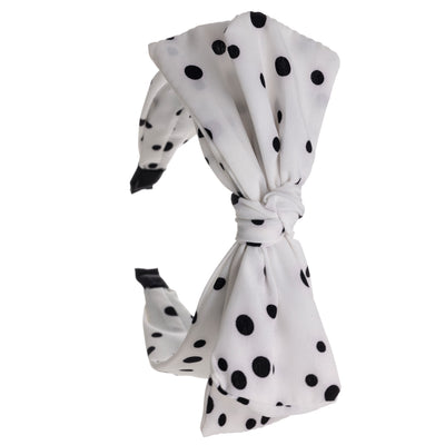 A dotted wide bow tile hair collar