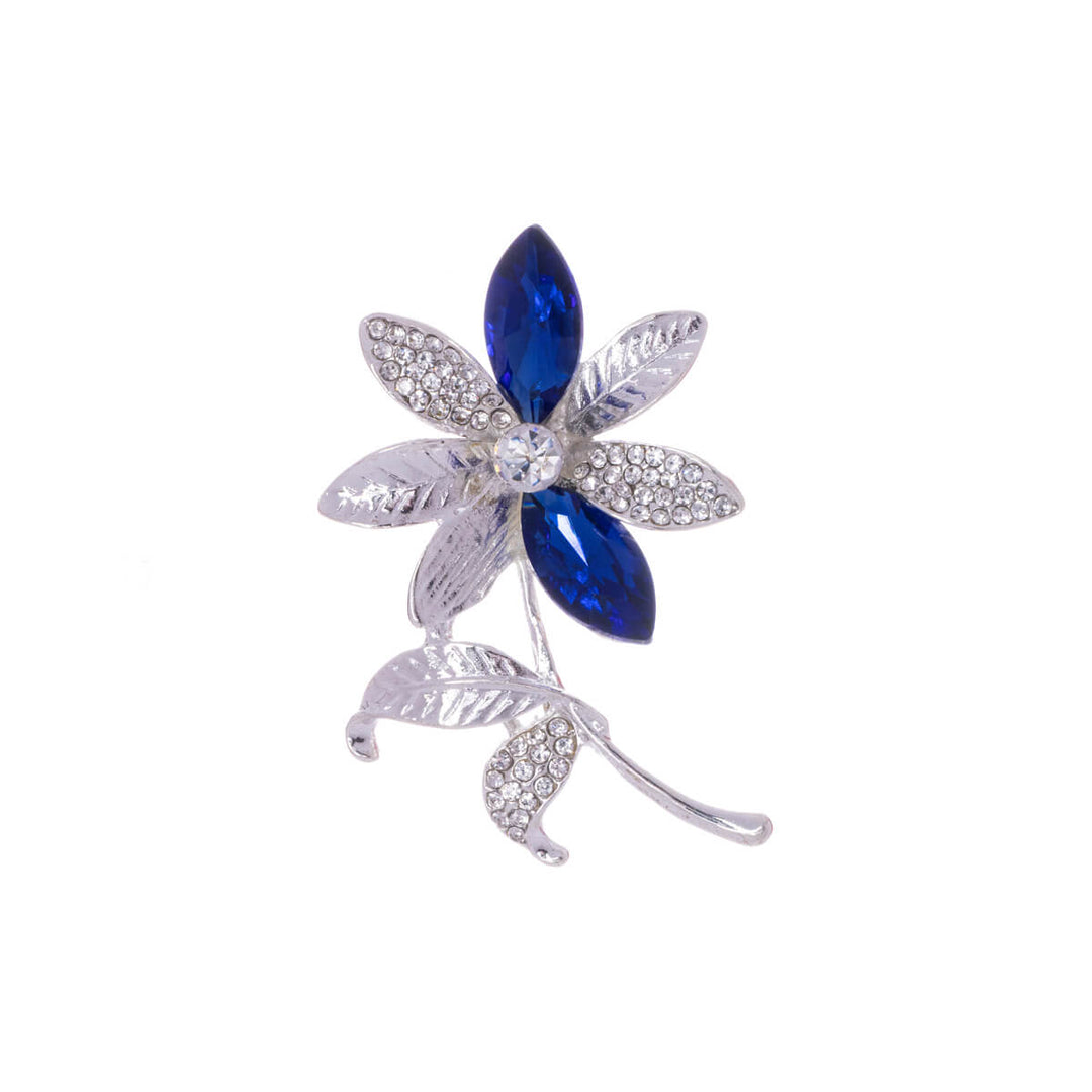 A glittering flower of the brooch