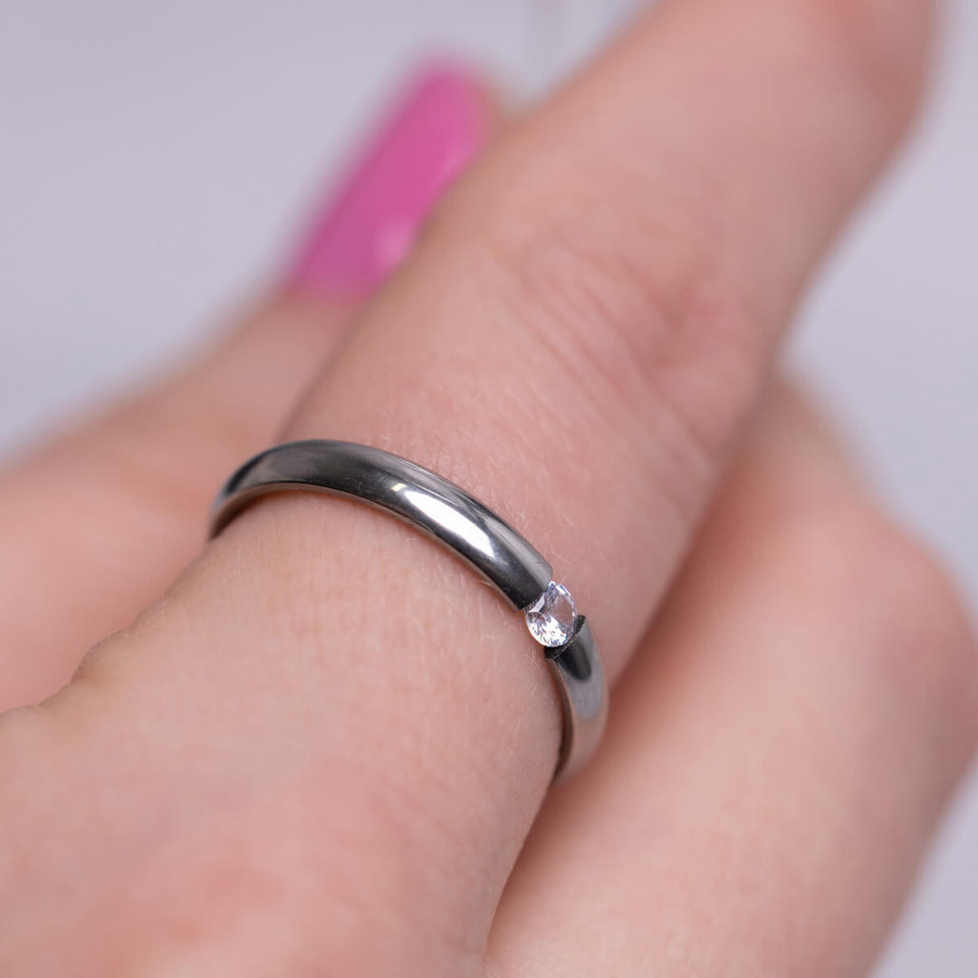 Smal ring med zirkoniasten 3mm (Stål 316L)